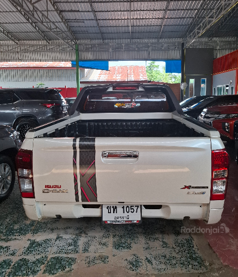 3743925