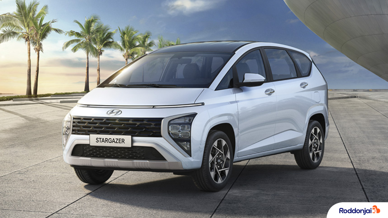 Hyundai Stargazer รุ่น Smart 6 ที่นั่ง หลังคาทูโทน