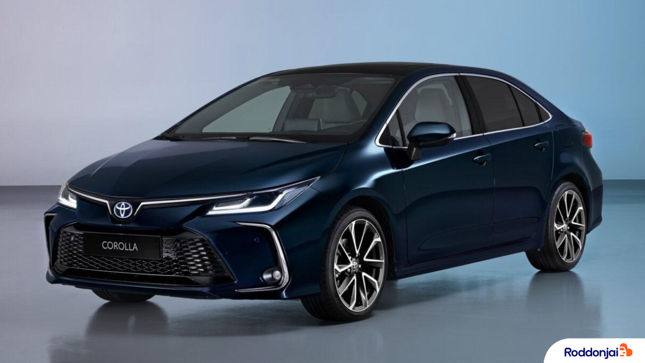 ALT text: Toyota Corolla Altis 2023