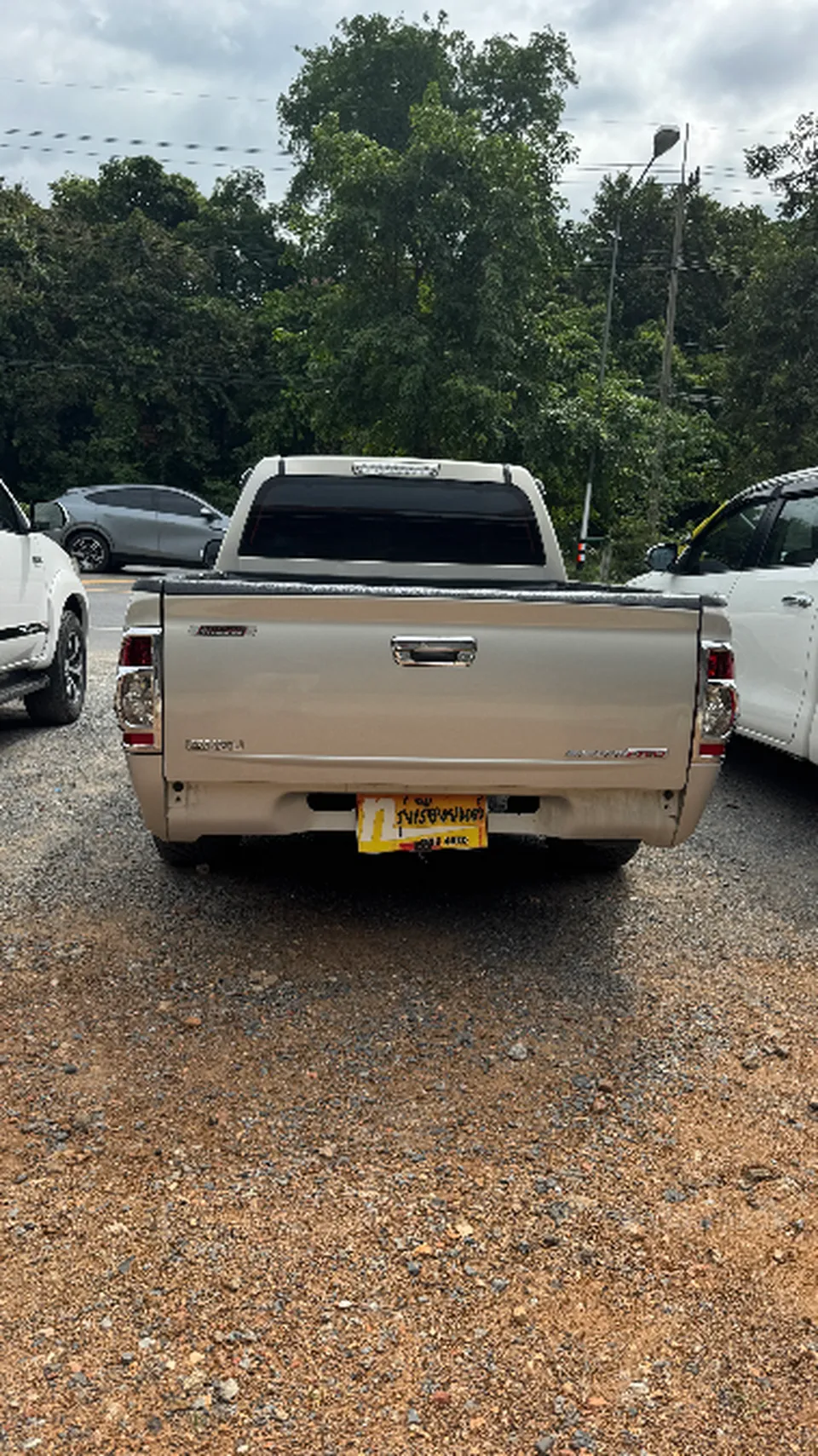 3852454